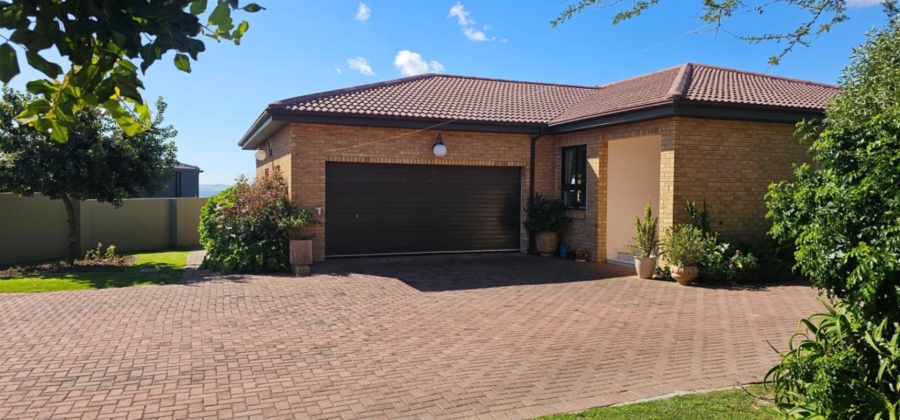 4 Bedroom Property for Sale in Myburgh Park Western Cape